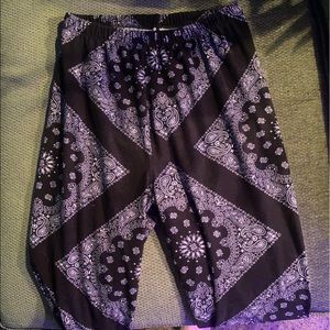 Black paisley capris
